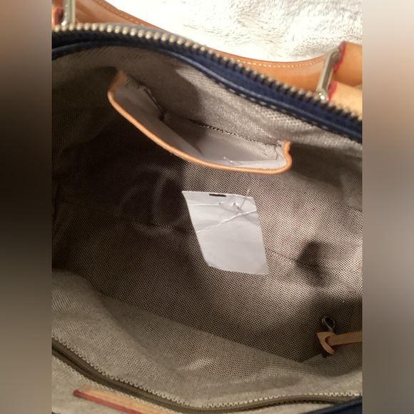 Dooney & Bourke - Picture 11 of 16